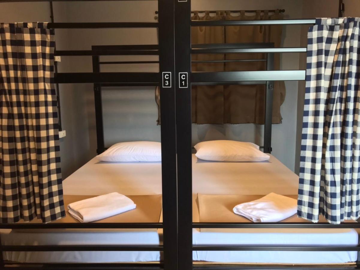 อรุณ โอลด์ทาวน์ Hostel กรุงเทพมหานคร ภายนอก รูปภาพ