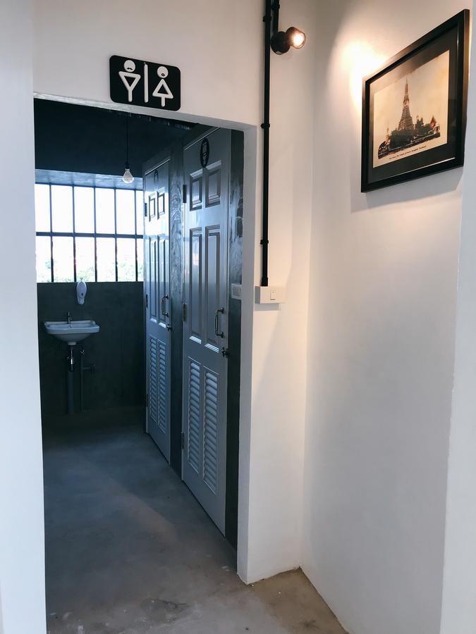 อรุณ โอลด์ทาวน์ Hostel กรุงเทพมหานคร ภายนอก รูปภาพ