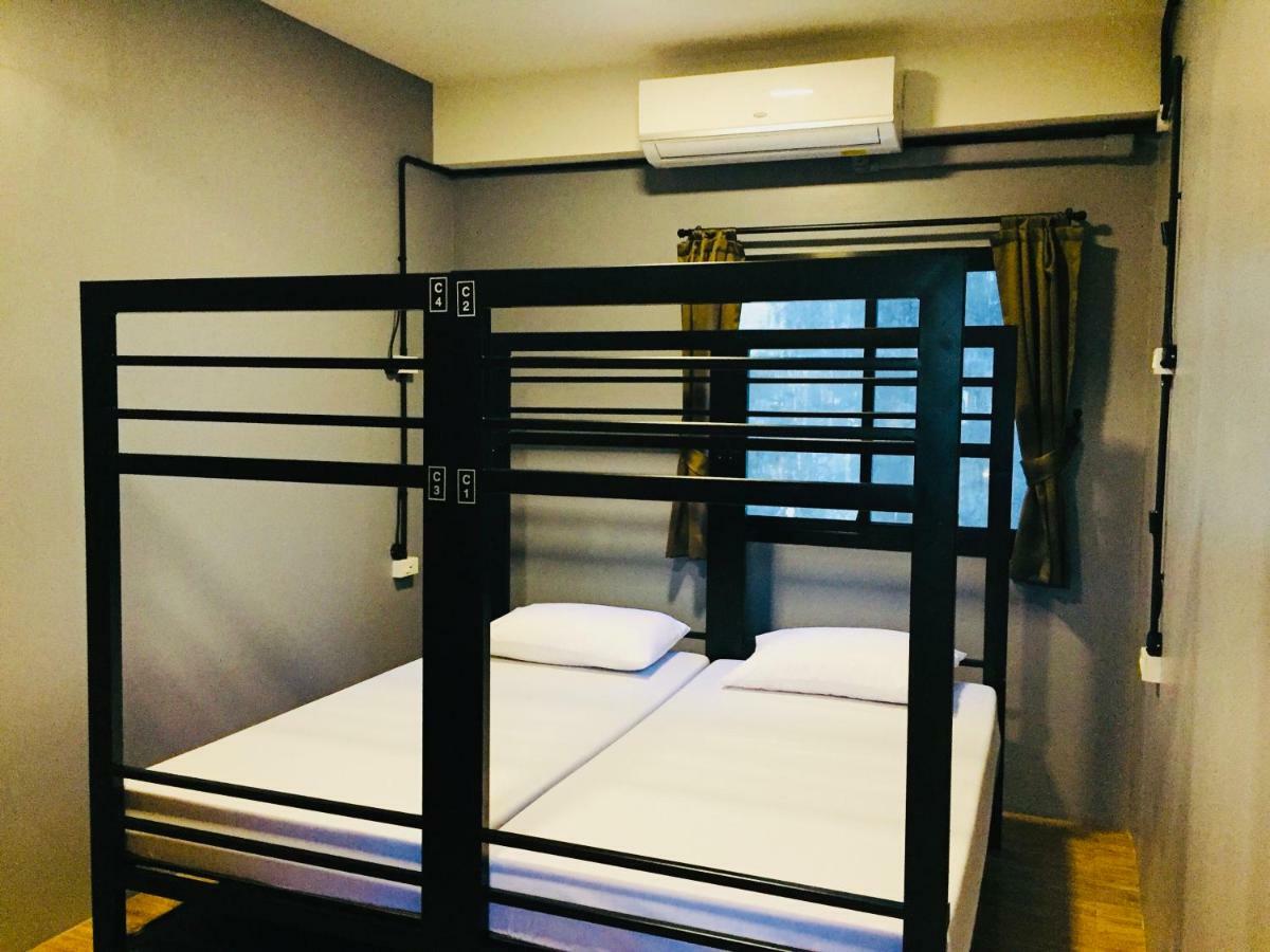 อรุณ โอลด์ทาวน์ Hostel กรุงเทพมหานคร ภายนอก รูปภาพ