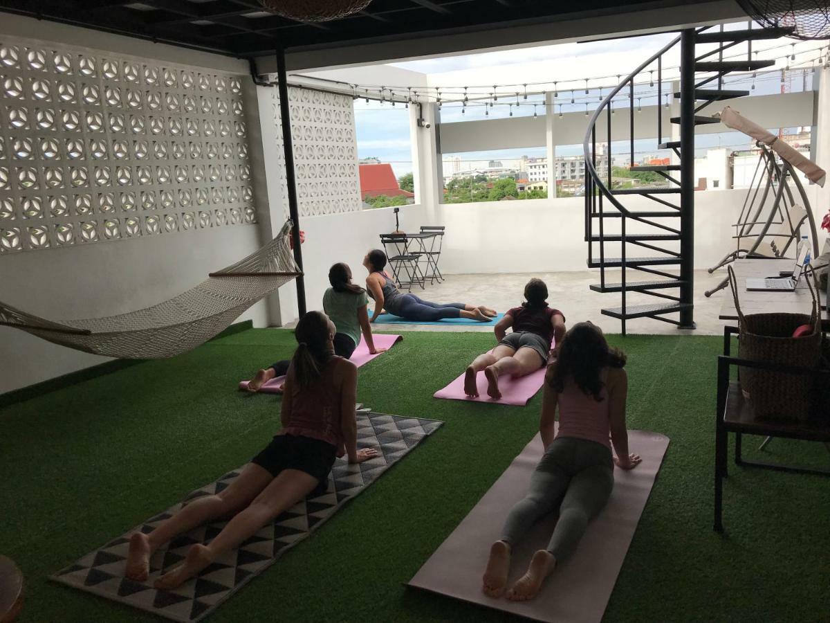 อรุณ โอลด์ทาวน์ Hostel กรุงเทพมหานคร ภายนอก รูปภาพ
