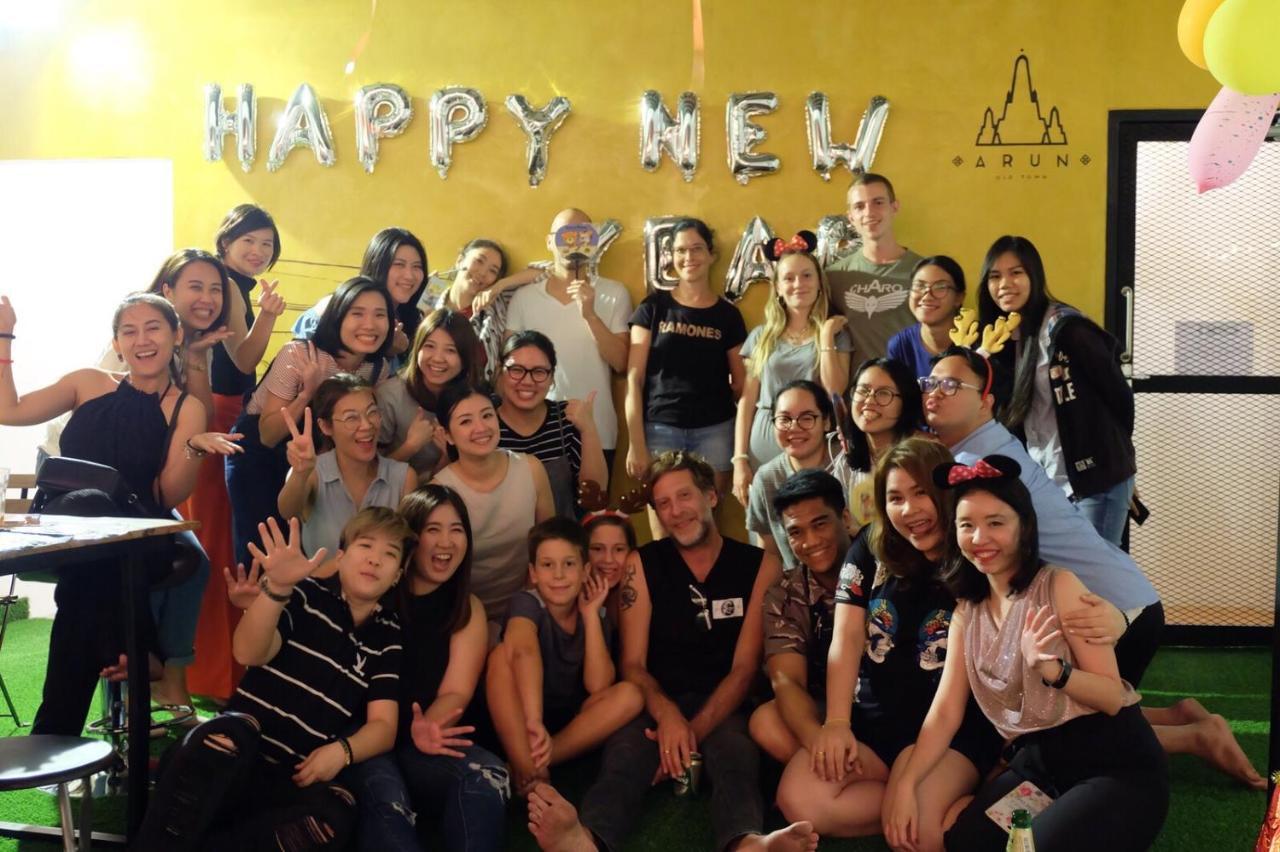 อรุณ โอลด์ทาวน์ Hostel กรุงเทพมหานคร ภายนอก รูปภาพ