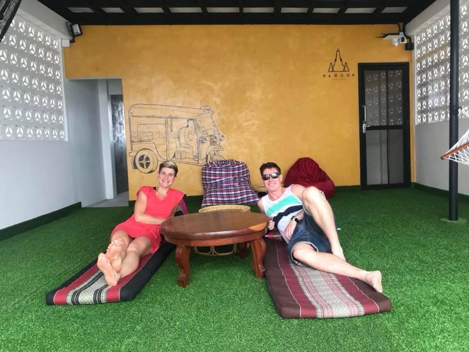อรุณ โอลด์ทาวน์ Hostel กรุงเทพมหานคร ภายนอก รูปภาพ