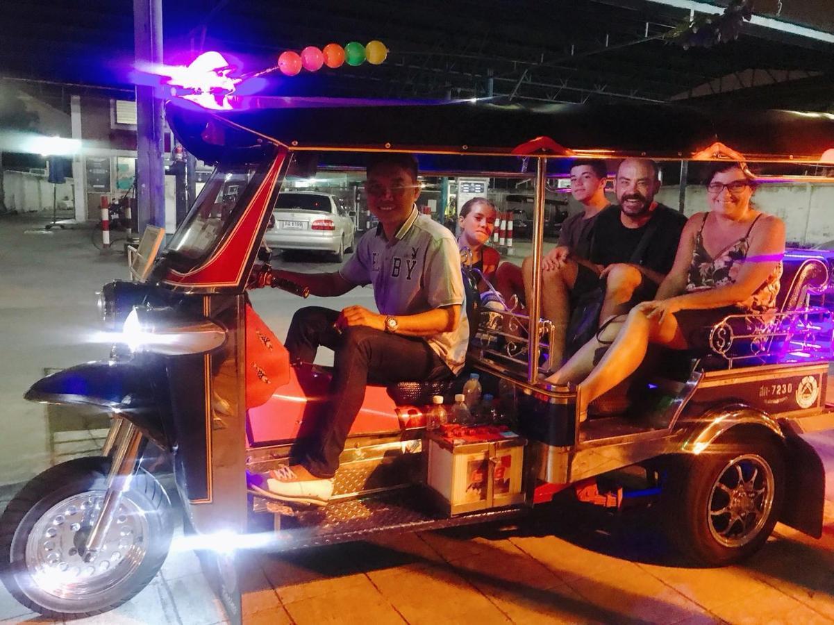 อรุณ โอลด์ทาวน์ Hostel กรุงเทพมหานคร ภายนอก รูปภาพ